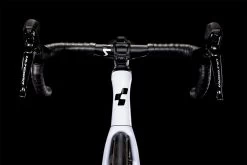 Cube Agree C:62 Flashwhite´n´carbon 11 Cube Agree C:62 Flashwhite´n´carbon -Fahrradladen 578050 D4