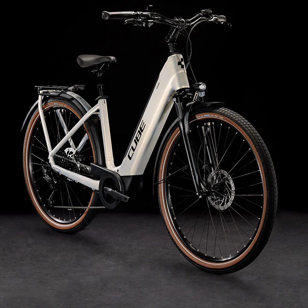 Cube Touring Hybrid Pro 500 Easy Entry Pearlysilver´n´black 4 Cube Touring Hybrid Pro 500 Easy Entry Pearlysilver´n´black – Bild 2